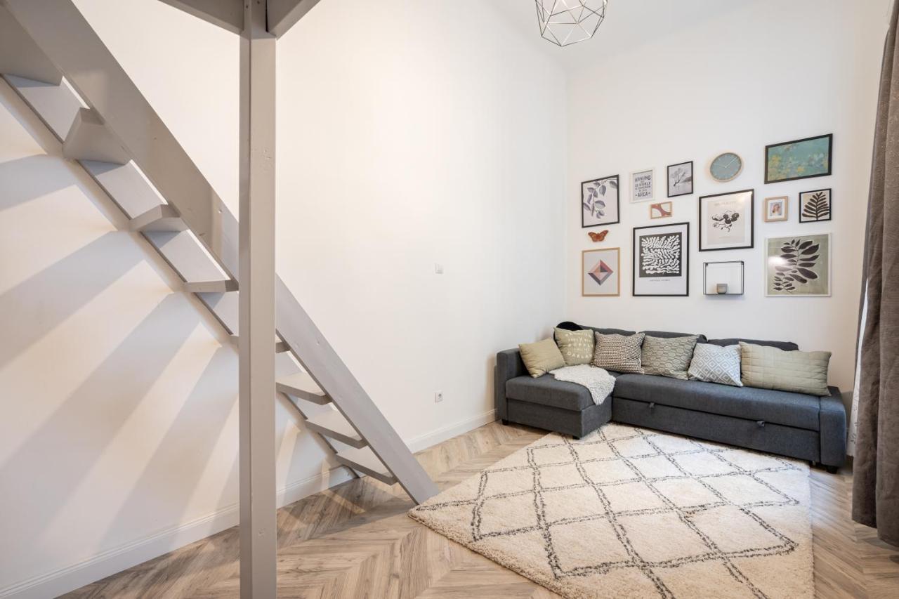 Atmos Glare Apartment Budapest Esterno foto