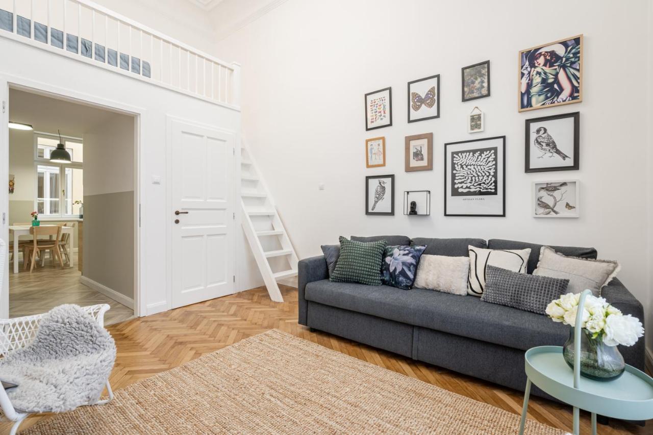Atmos Glare Apartment Budapest Esterno foto
