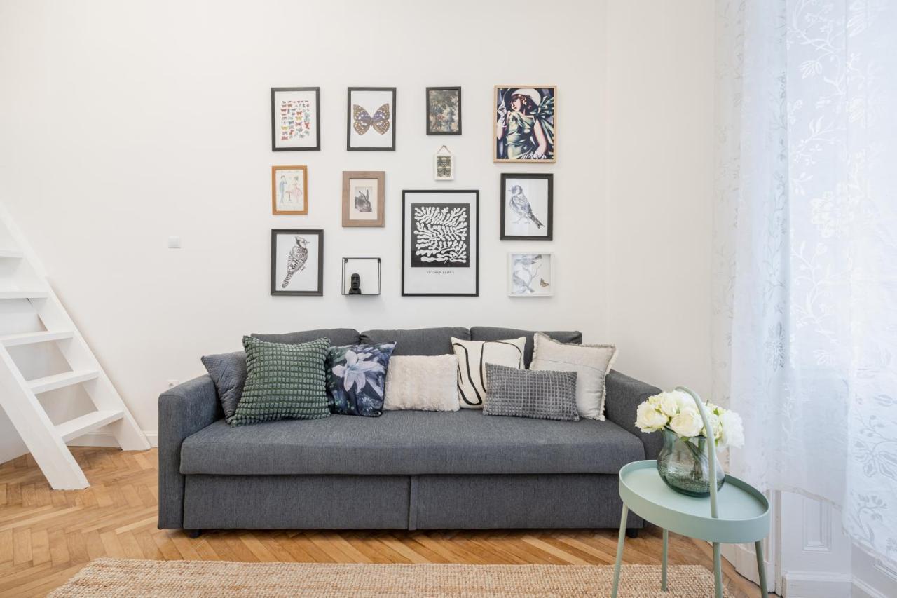 Atmos Glare Apartment Budapest Esterno foto